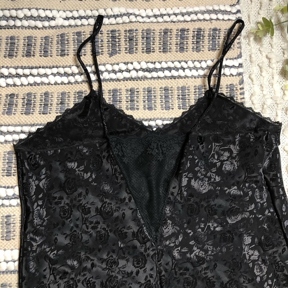 Vintage Black Rose Print Satin Slip w/ Lace Trim Sz L - Picture 7 of 16